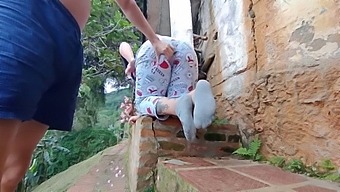 Bắt Gặp Người Hầu Và Người Làm Vườn Của Tôi Đang Quan Hệ Tình Dục Với Camera Ẩn